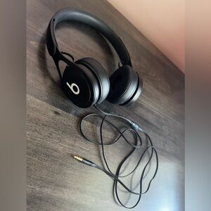 Beats EP black wired on-ear headphones
